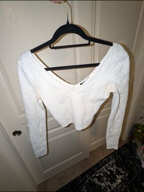4 White Tops And 1 Black Top - 5 In Total